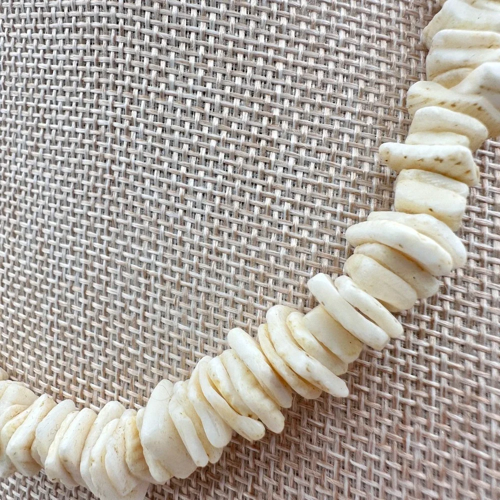 Vintage 90s White Shell Heishe Slice Necklace Statement Women's Classic Jewelry